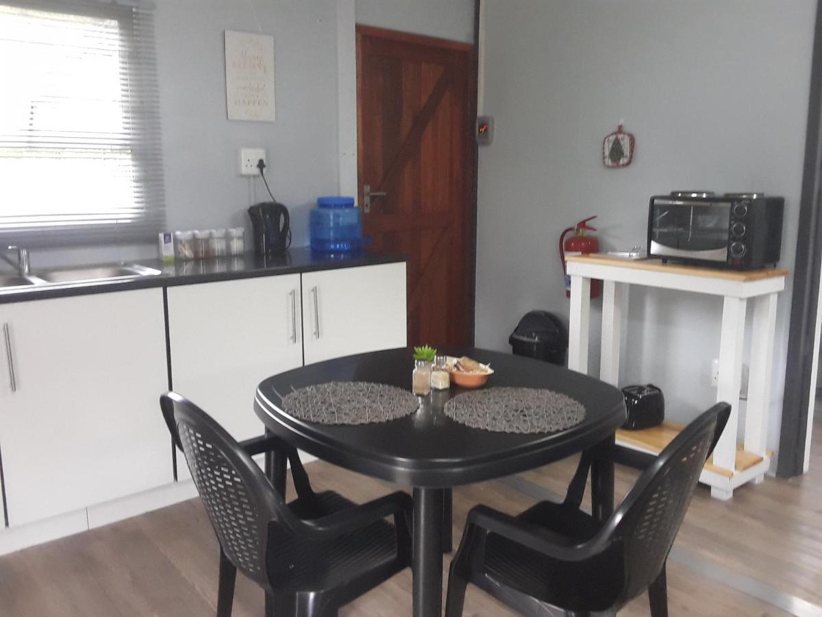 Nadine'S Self - Catering Accommodation Стормсривиер Екстериор снимка